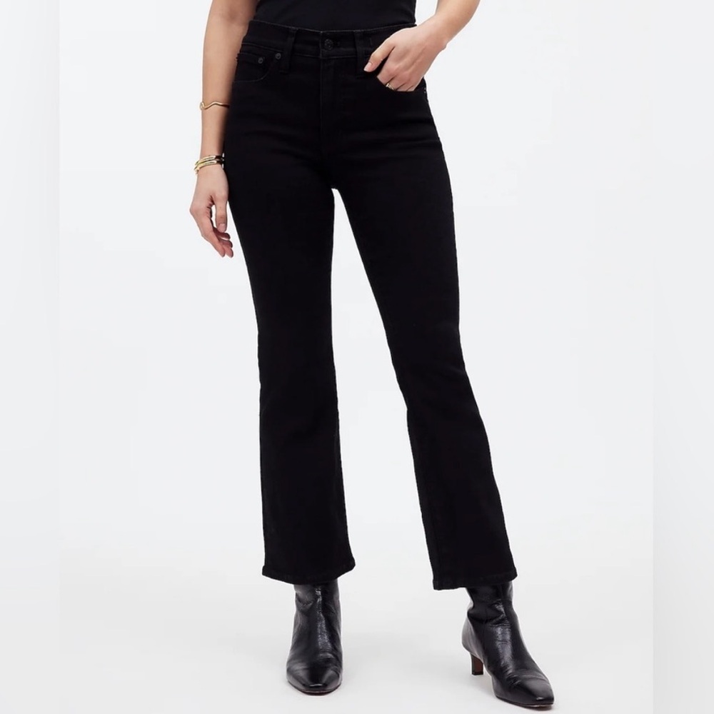 Madewell Black Mid Rise Kick Out Crop Jean Size 25